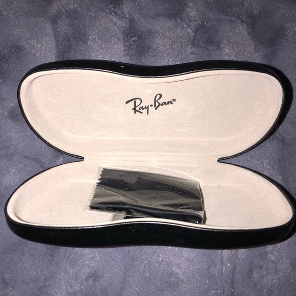 Ray-Ban Glasses - Picture 3 of 8